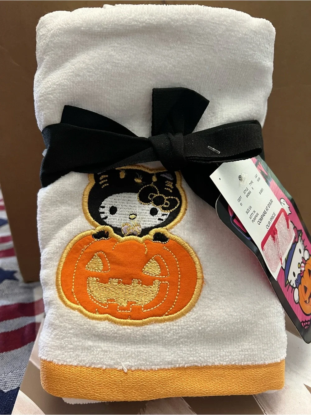 Hello Kitty White & Orange Pumpkin Embroidered Towel 2-Pack